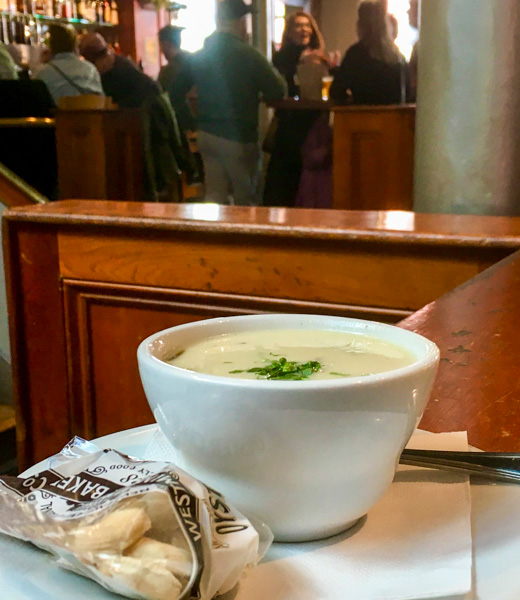 Porstmouth Brewery chowder and a side of oyster crackers